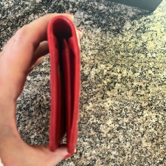 ❤️CHANEL BI FOLD LUCKY CHARM WALLET - Picture 5 of 13